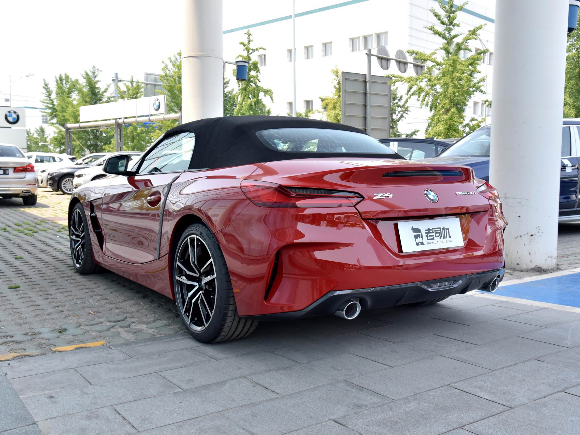 价格更便宜还是敞篷,日本国宝跑车用它平台,实拍宝马z4