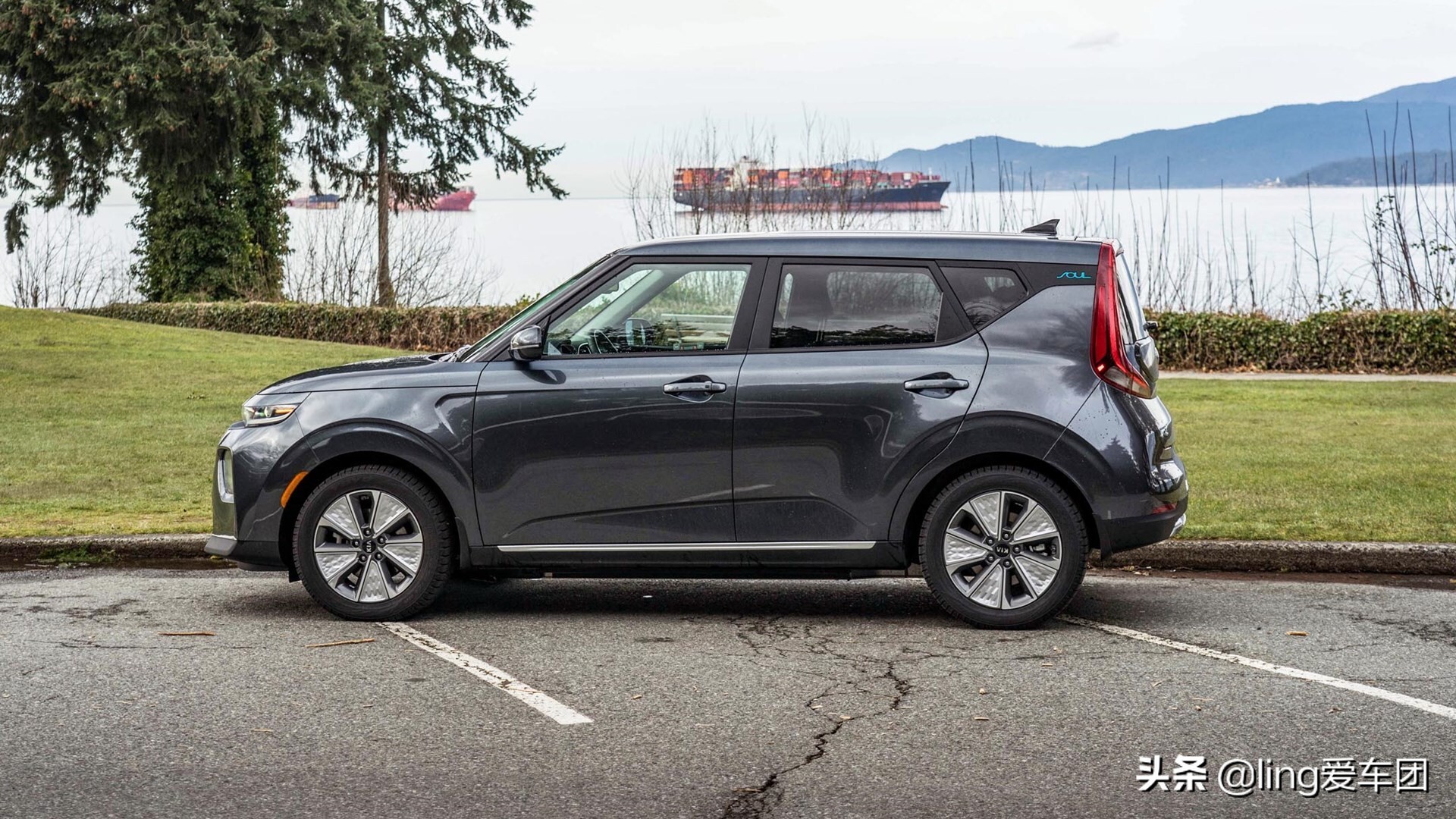 2021年起亚秀尔soul ev纯电版:300公里续航够吗?