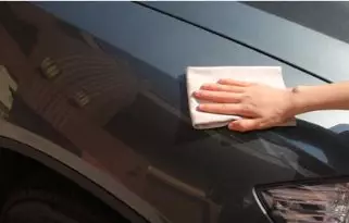 4S店上千元的镀膜，几十块就能自己搞掂，旧车3秒变新车