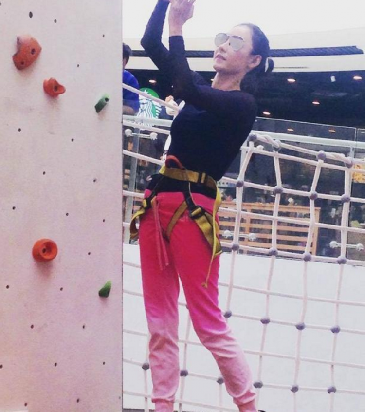 41岁张柏芝《浪姐2》神颜照出圈！鼻型优越，隆鼻都长不成这样