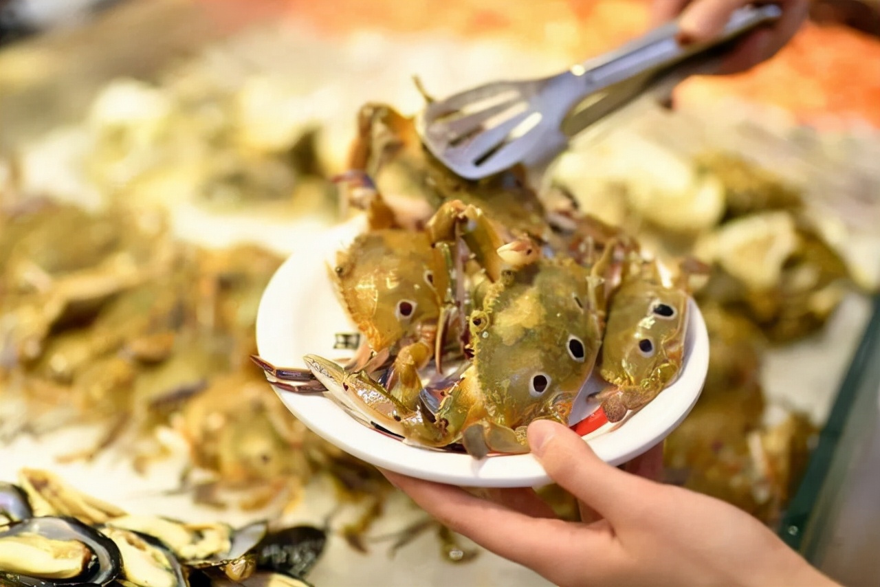 喝酒時不能碰花生米？ 醫生提示：這3種食物盡量不要做“下酒菜”