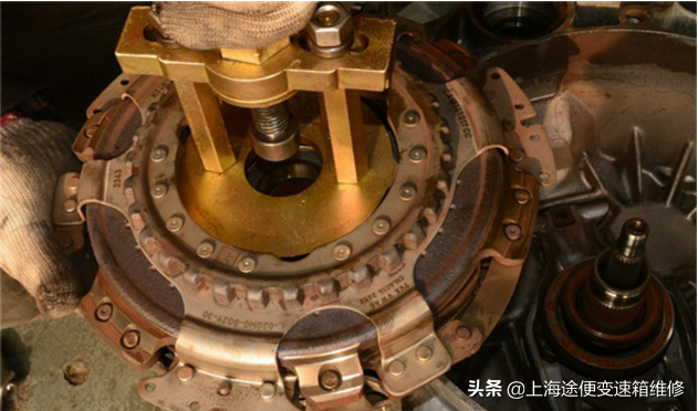 关于高尔夫双离合变速箱的故障，老司机都是这样解决的