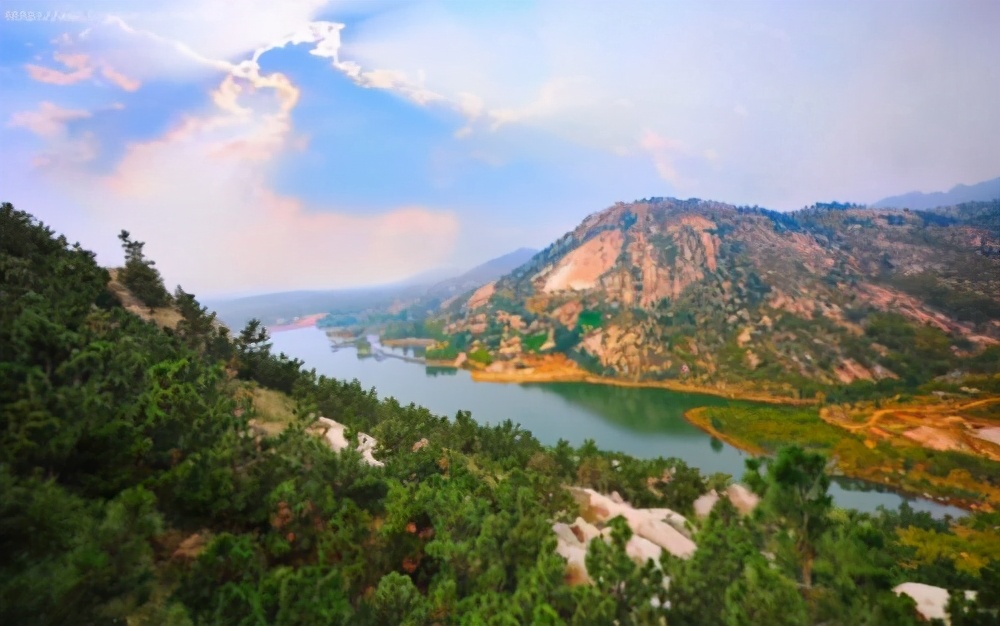 临沂费县沂蒙云瀑洞天旅游区