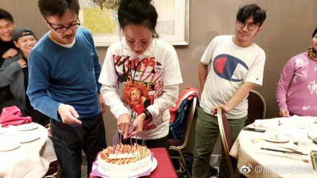 周润发妻子照片（周润发结婚时间）