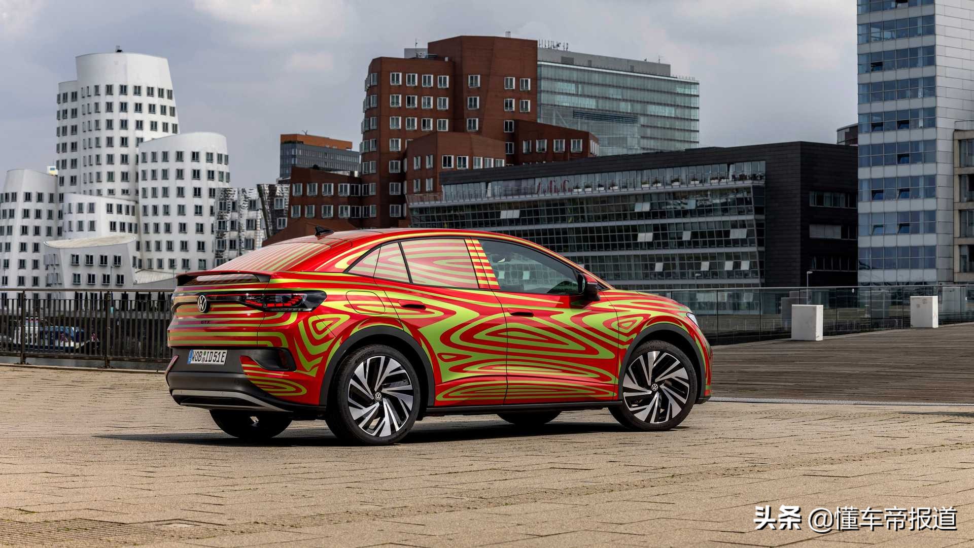 新车｜轿跑车型，续航达500公里，竞争Model Y！大众ID.5 GTX预告图