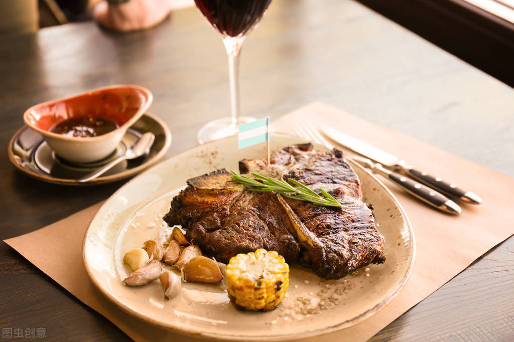 英文汇总：一定要会的26句餐厅就餐基础口语