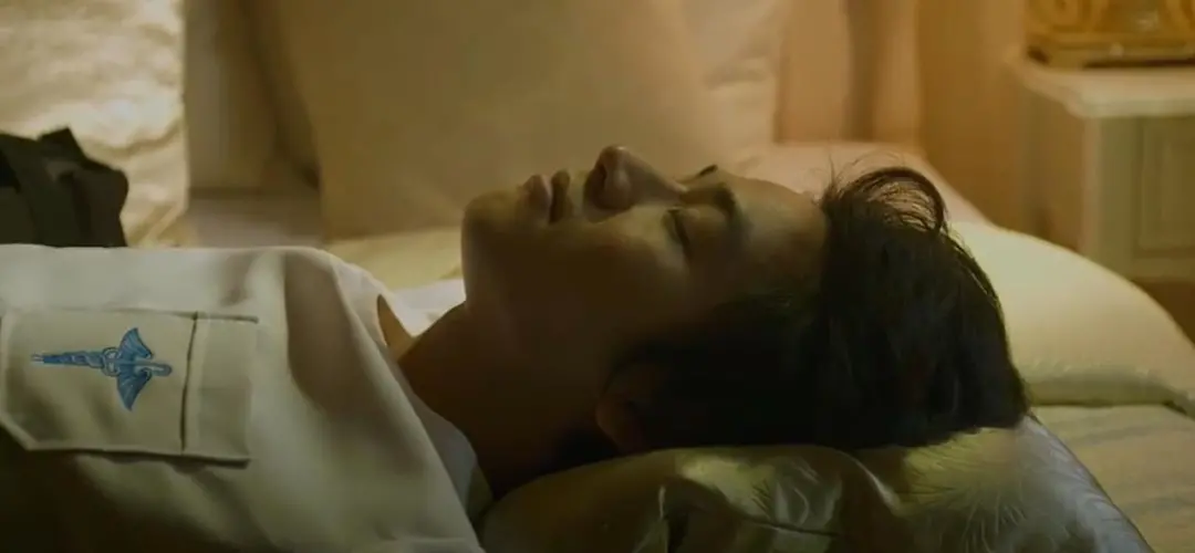 毛骨悚然,如此美艳的女尸竟把我给吓尿了