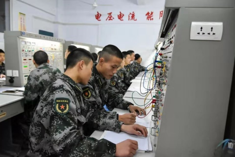 定向培养士官招生怎么报名？分数要多少？体检哪些项目