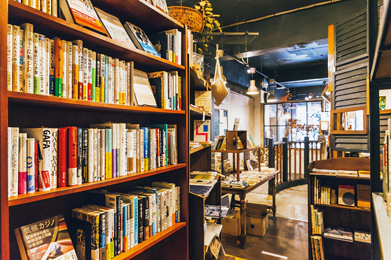 2021年开个书店能赚钱吗？复合式经营书店怎么运营？