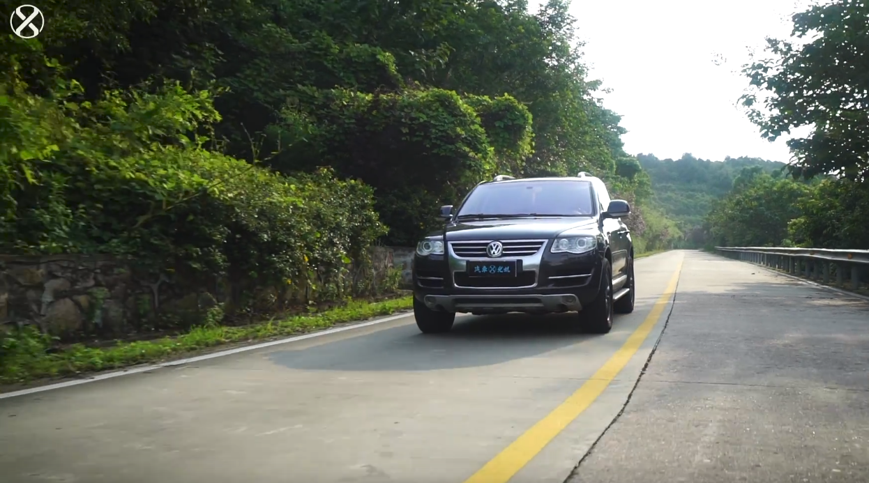 大众途锐pk宝马X5：手握20万选择哪台SUV？