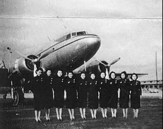新中国第一代空姐“十八姐妹花”遴选标准,说万里挑一也不为过