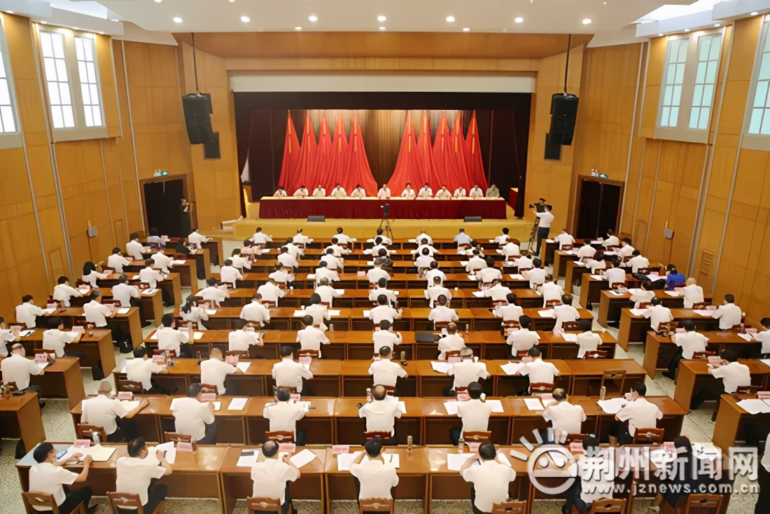 荆州很痛苦、不能塌！省委书记灵魂拷问后，刚履新的荆州书记有个大动作