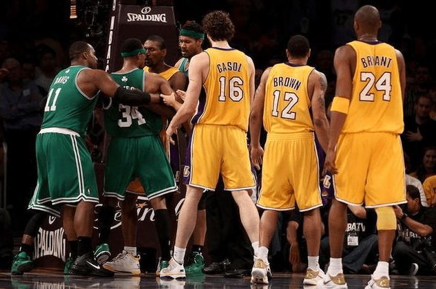 说一说10年前的NBA总决赛，钢铁的碰撞湖人绿军的肉搏对抗