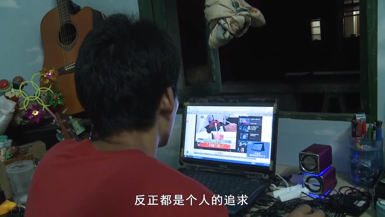 “高考疯子”复读12年，为2万奖金从“211”退学，今年他又来了…