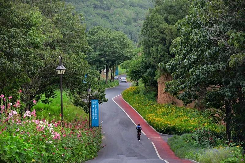 让一切从心出发——海淀外国语签约奥伦达部落·五云山小镇