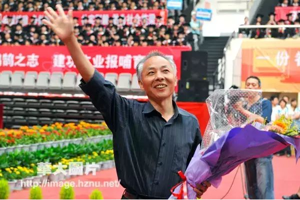 湖北超牛高校：邓小平亲笔题写校名，还坐拥全国唯一与全国第一！