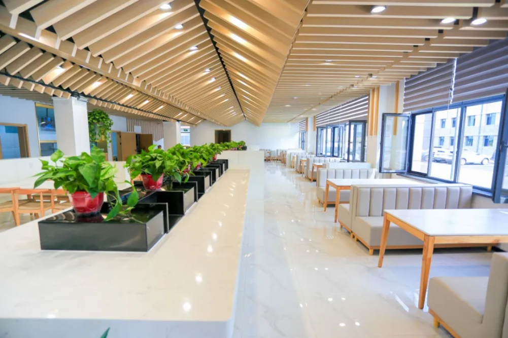 中国烹饪大师坐镇，拥有国内首创美食，沈阳这所高校火上“热搜”