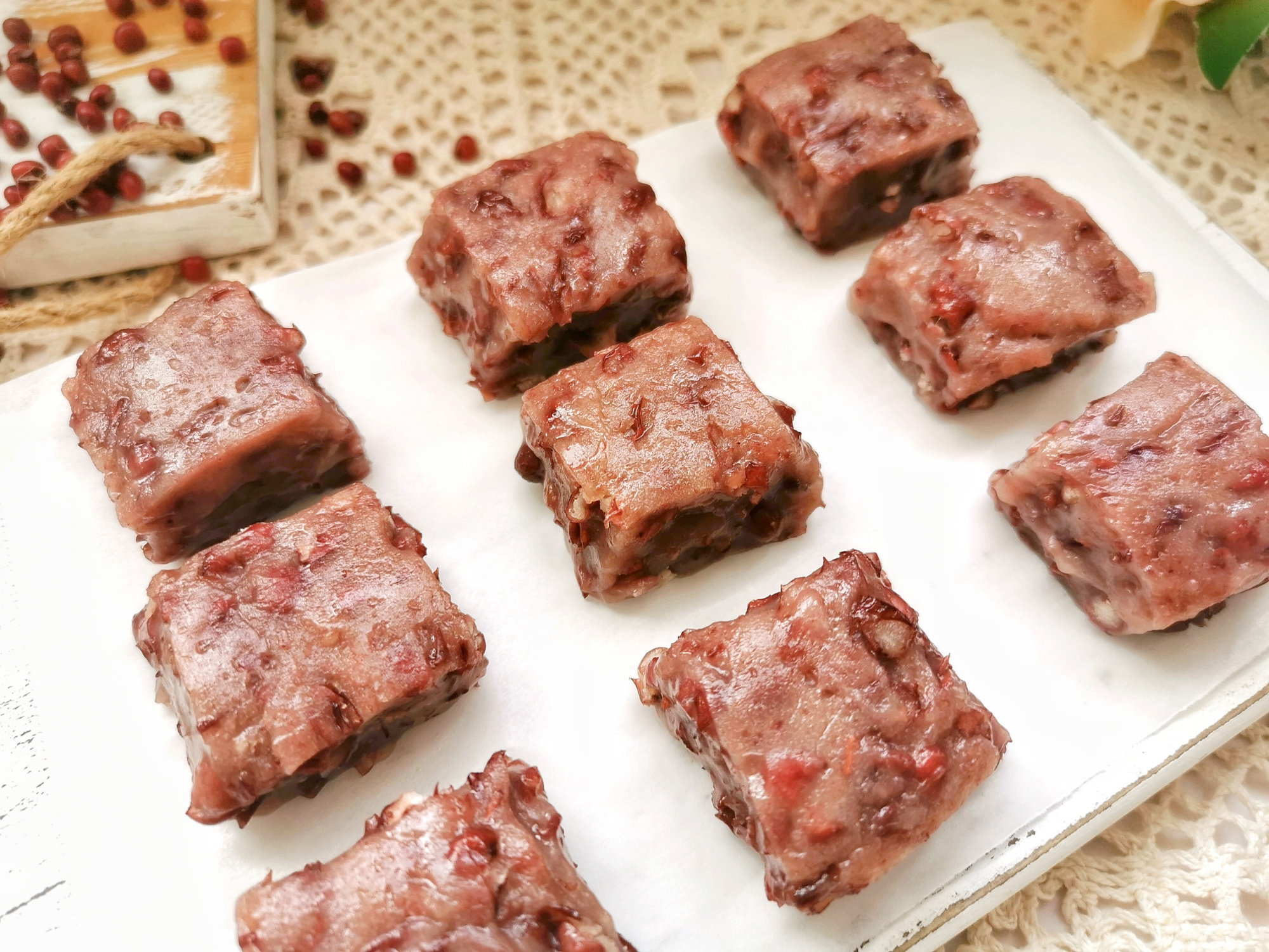 红豆糯米糕(1碗红豆1碗糯米粉,教你做红豆糯米糕,软糯q弹,做法简单)