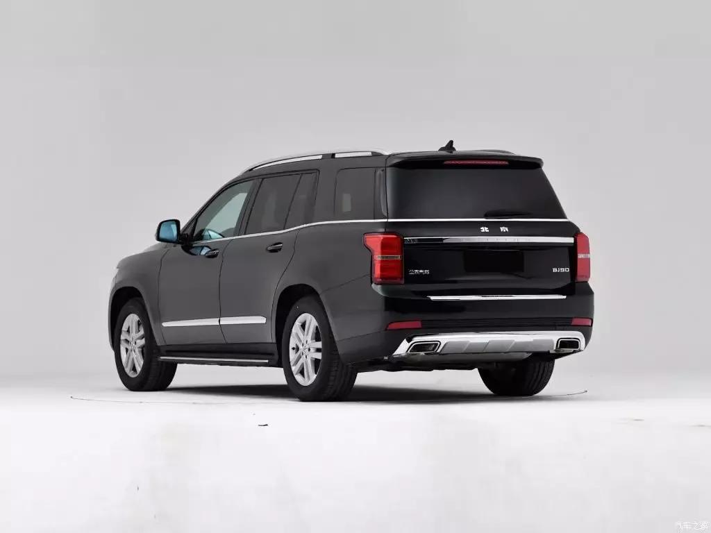 约150万落地!2022款北京bj90到店,配3.0t/4.0t引擎,揽胜不香了