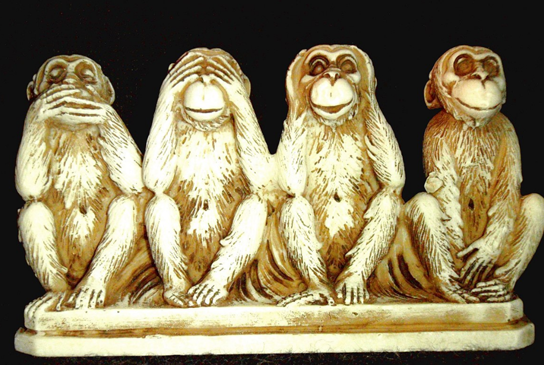 另外,含有第四只猴子的三不猴还有另一个少见的解释,一个叫奥修的人