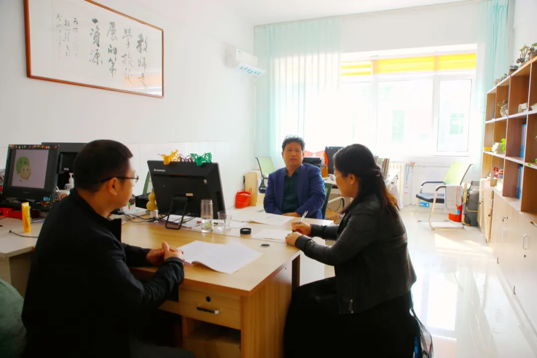 壽光圣城中學(xué)初中部:視導(dǎo)領(lǐng)航助成長(圖30) 壽光圣城中學(xué)初中部:視導(dǎo)領(lǐng)航助成長(圖30)