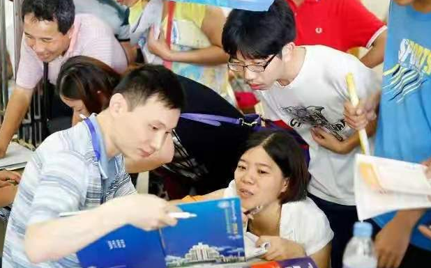 多地高校发布通知，上大学可免学费还有补助，有想法的学生可留意