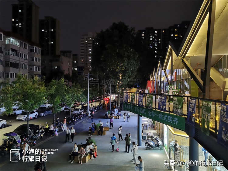 西安有个网红菜市场，藏在“破旧”老厂房里，文艺范与工业风兼具