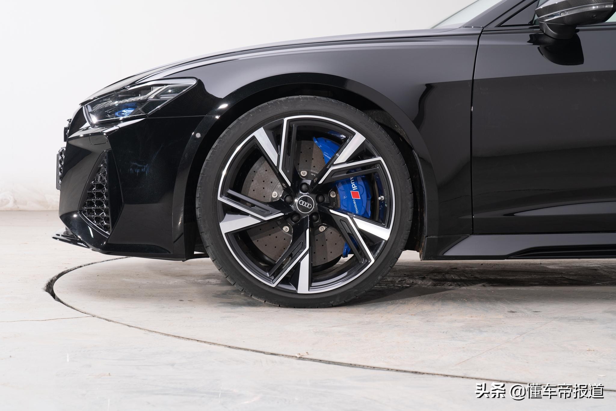 新车｜“瓦罐天花板”？全新奥迪RS 6 Avant实车曝光，142.88万元起