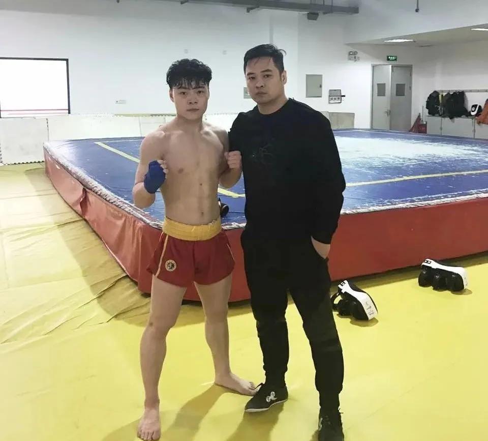 人物 | 散打少年英豪，世界冠军潘乐杰