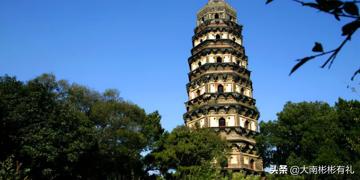 ‘上有天堂，下有苏杭’的苏州，旅游资源很丰富，5A景区有好多个
