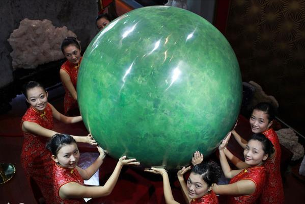 它是生产芯片的原料，为何美国自己不开采，反而想要从中国进口？