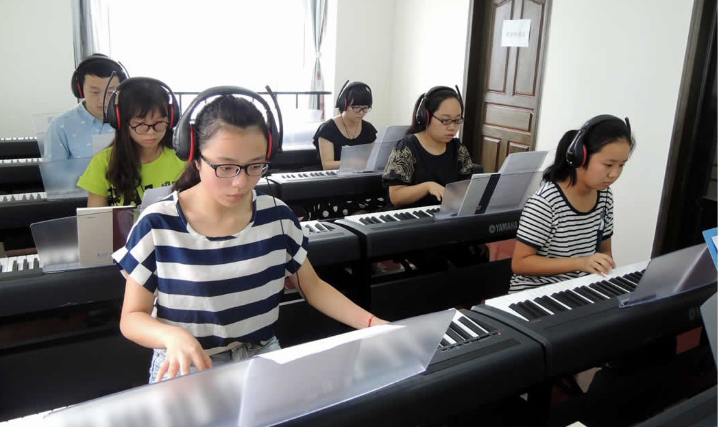 学习成绩定义好坏不可取，为学而学缺动力，定义不同各有千秋