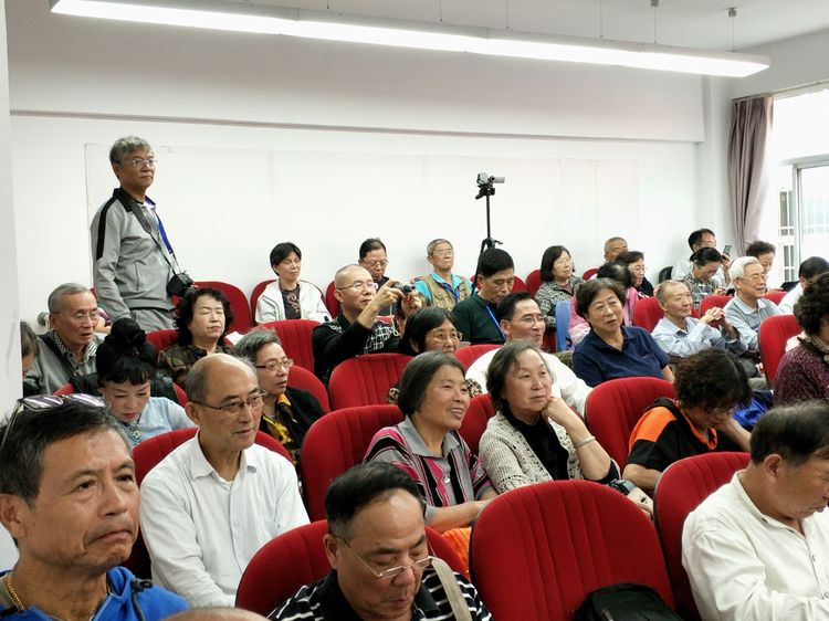 韩依群：浓浓书香伴我行------2019年上海知青图书交流会