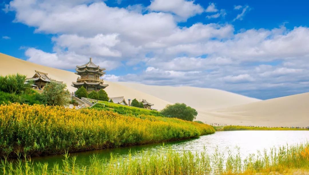 8首美好诗词：愿世间所有的美好，都是恰逢其时