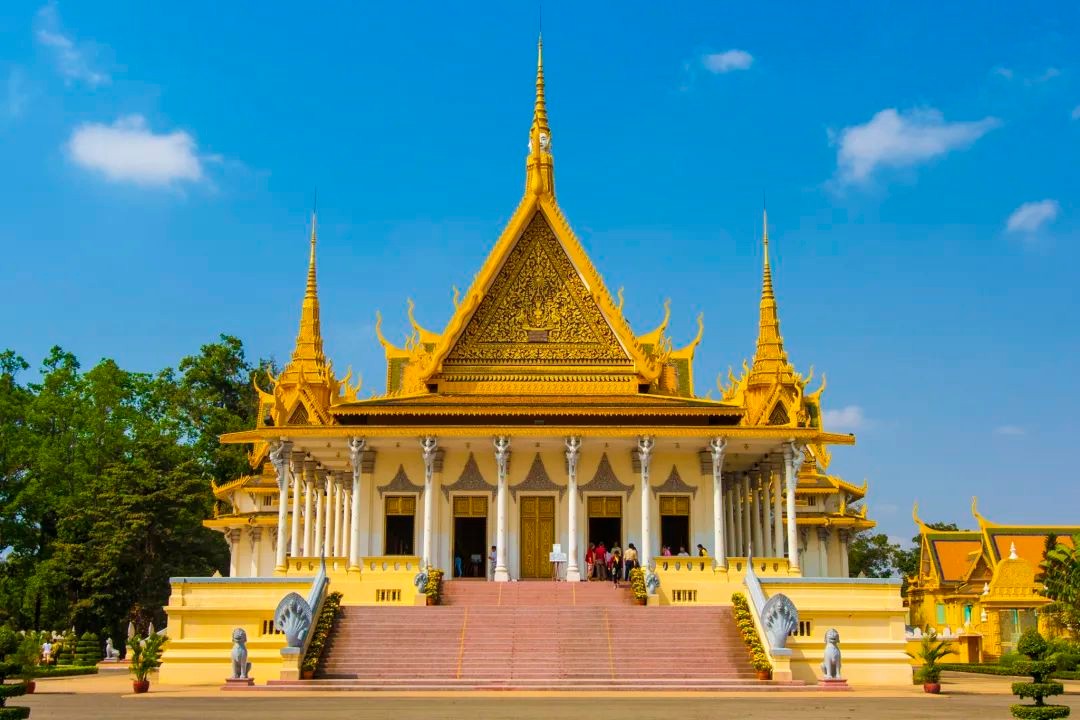 金百汇：亡人节带动本地旅游业回暖，柬埔寨经济加速恢复中