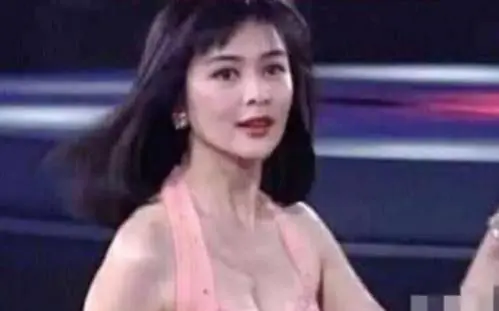 关之琳:高尔夫,职业小三,推搡原配导致流产?这全都是假的