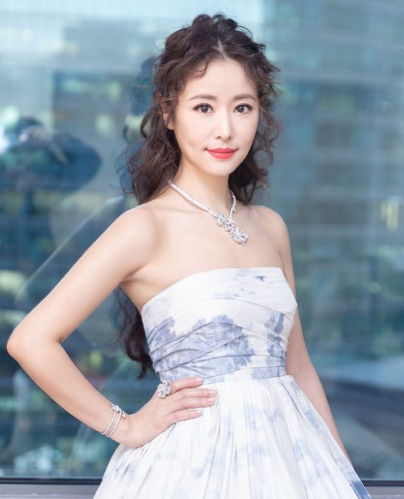 “清纯教主”林心如的狂野往事