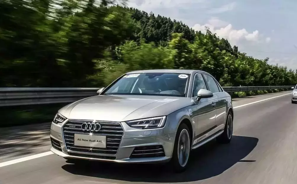 豪华品牌车｜奔驰C200L、宝马320Li和奥迪A4L，如何选择呢？
