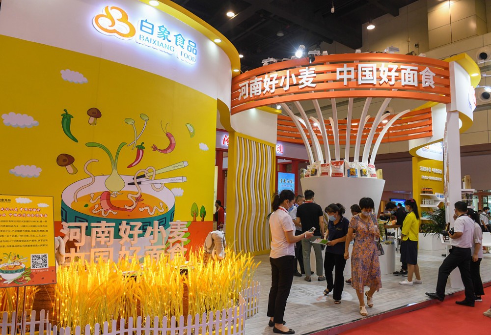 曾经的方便面霸主，从年销40亿到退出主流市场，白象做错了什么？