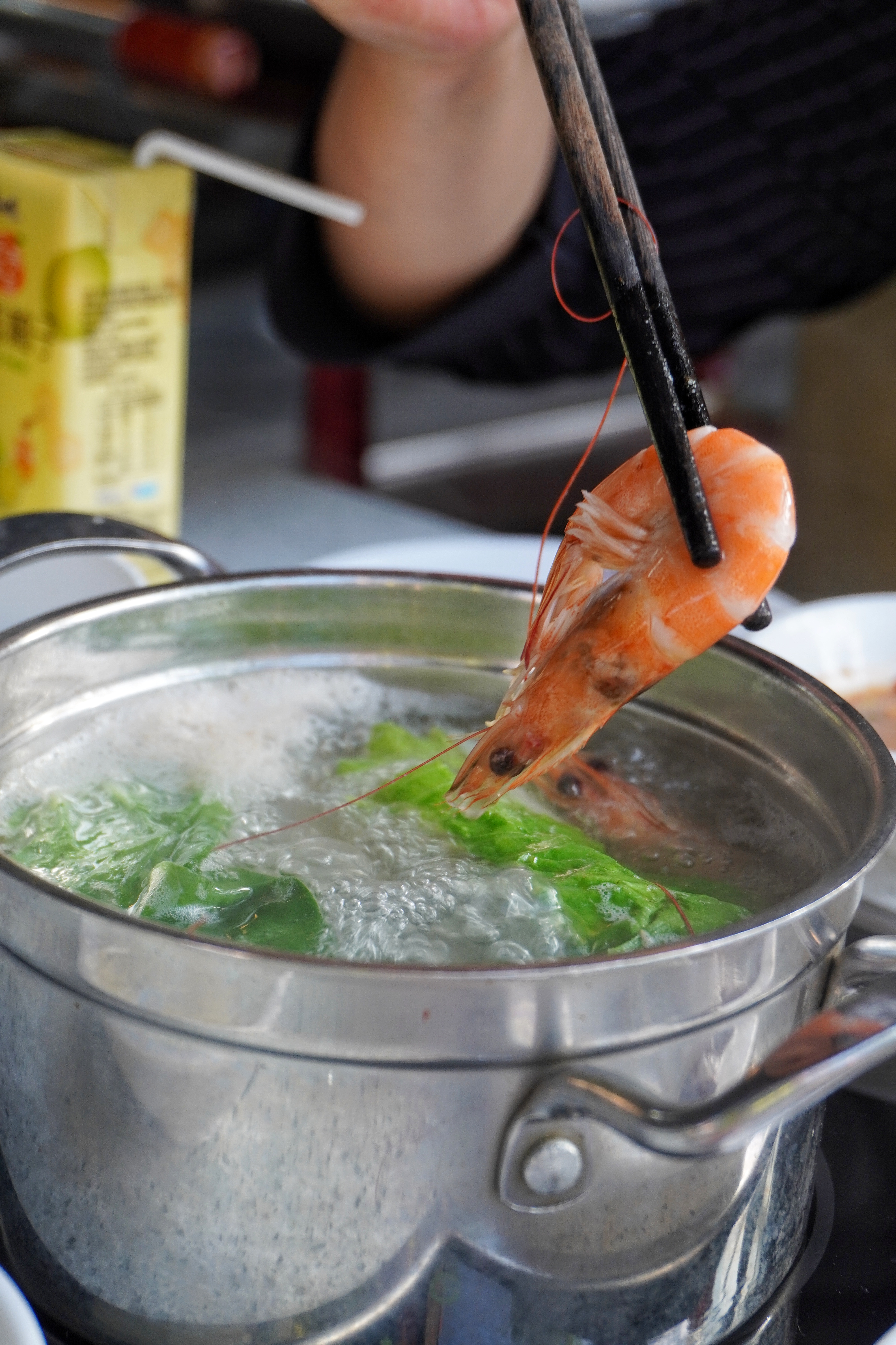 实现牛肉自由！昆明各区都有的自助餐厅，涮煮烤炒蒸，菜品100+