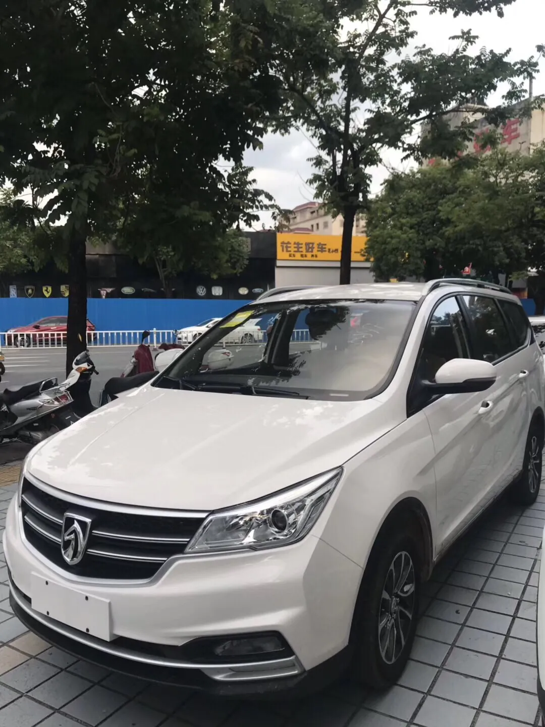 宝骏730，首付7999，不限户籍办理