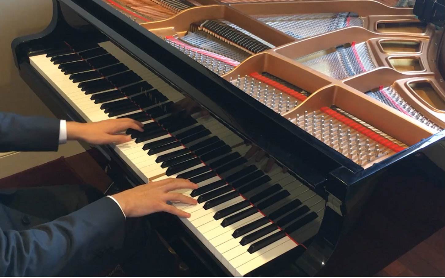 成人学钢琴是否可以自学，如何自学？零基础学习什么教材？