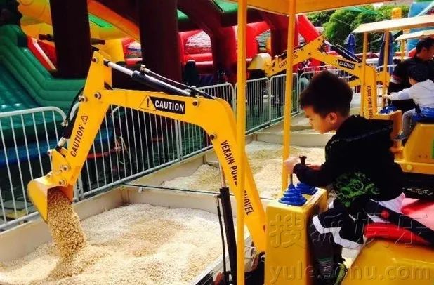 我问你长大了想做什么，你跟我说“长大了想开挖掘机”？