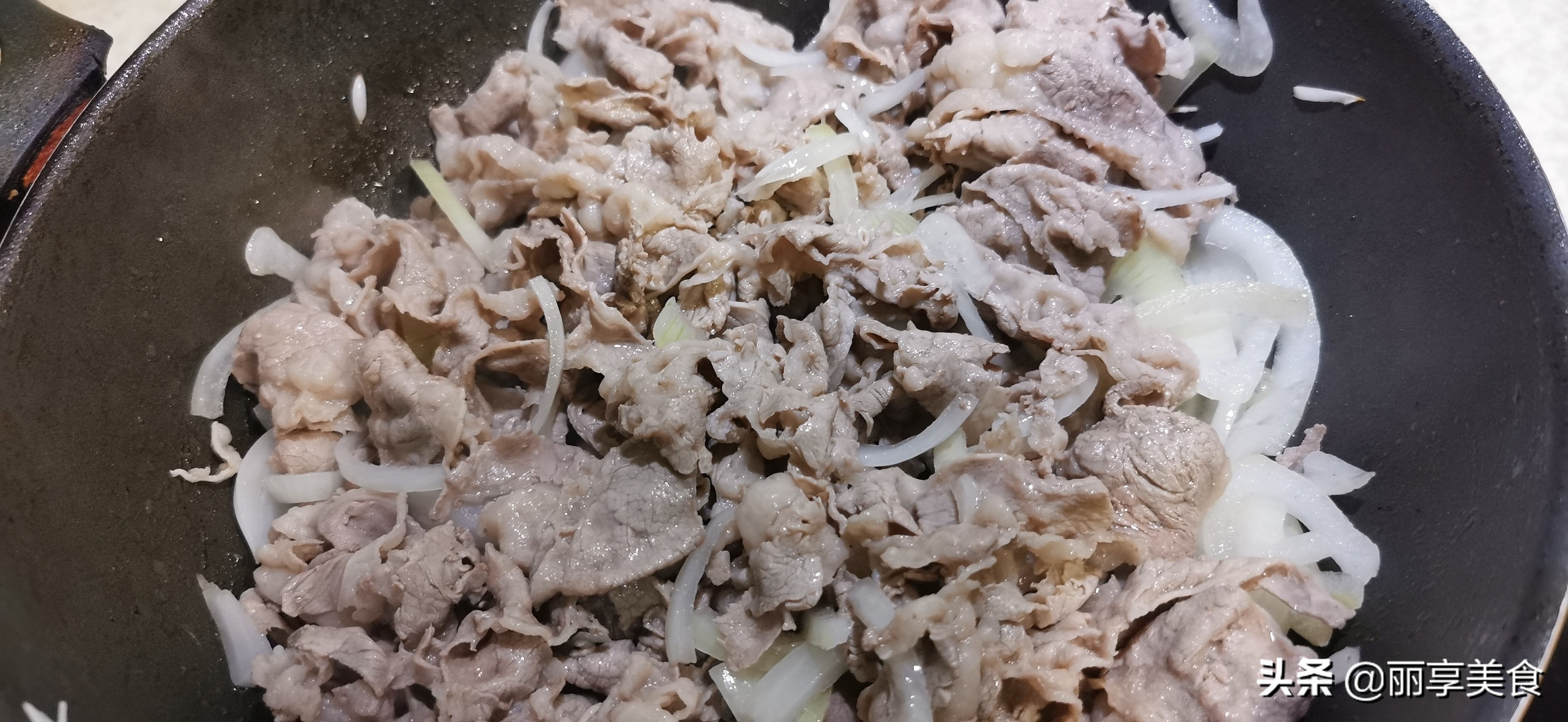 吉野家牛肉饭家庭版做法，步骤简单，鲜香味美，好吃又解馋，真香