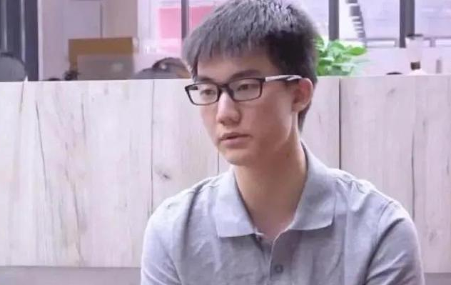 浙江考生林欢，提前20分钟交卷称“高考太简单”，最后考了多少分