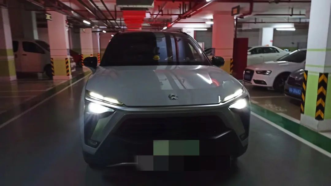 车主说车：不能换电的电动车没有未来？听听蔚来ES8车主怎么说