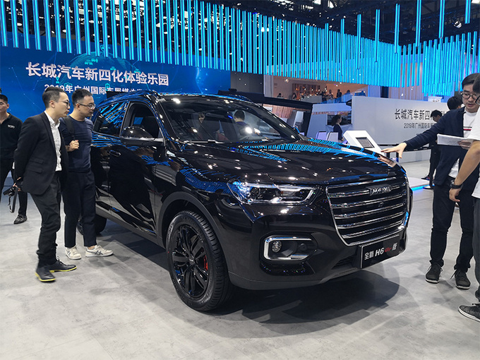 哈弗H6“加强版”车型，标配2.0T，百公里加速7.6秒，13万起售