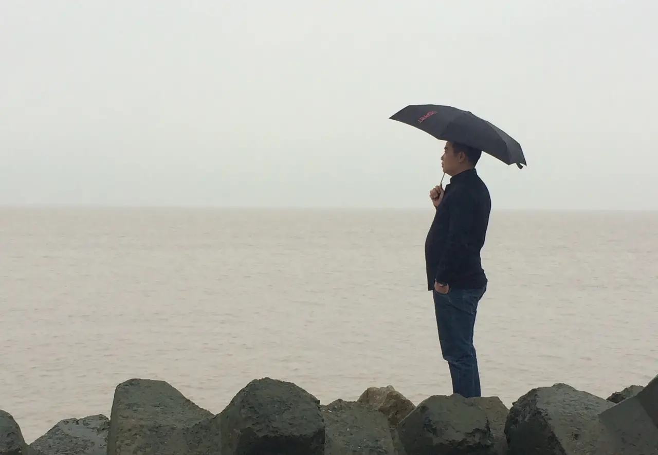 在《非你莫属》走红的江西求职者李晨十年四次创业，现身价过亿。