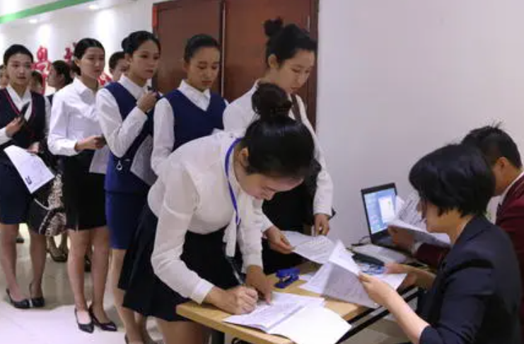 国企南方航空启动招聘，待遇优厚但门槛高，满足条件的可以去试试