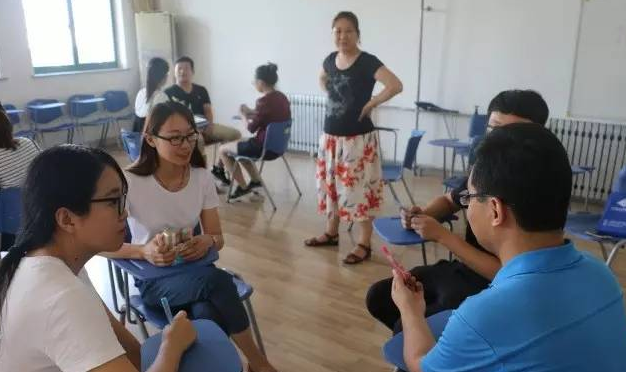 与辅导员关系好的往往是这3种人，权力大优势多，准大学生要知道